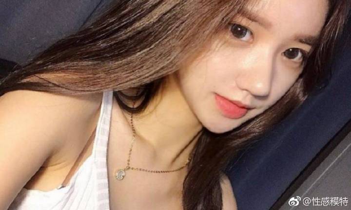 王毅会见塔吉克斯坦外长穆赫里丁